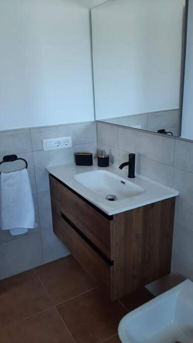 דירות סהרה דה לוס אטונס Precioso Atico Duplex En Atlanterra Playa. Zahara מראה חיצוני תמונה
